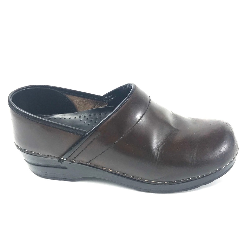 Dansko 39/9 Brown Leather Clogs Classic Comfort